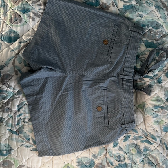 Banana Republic shorts! Size 8 both - Picture 4 of 4